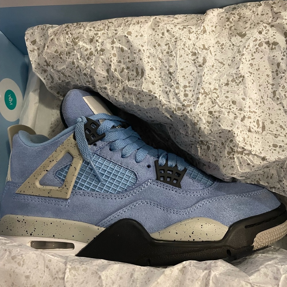 Air Jordan 4 “University Blue” (GS)